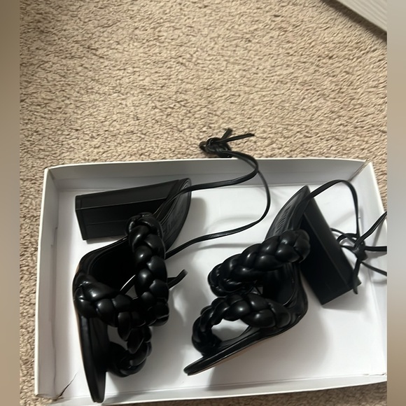 Schutz high block heels tie up - Picture 5 of 11